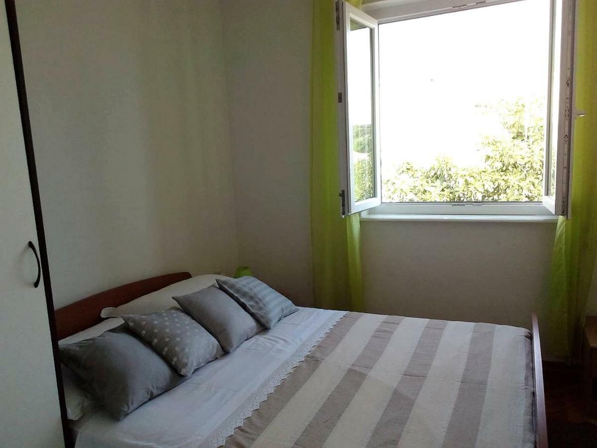 Apartment Dora 1 Jakisnica Lun  Extérieur photo